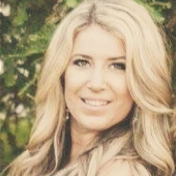 Meet your Posher, Stacey - Picture 1 of 1